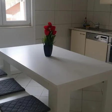Dusa Apartment *